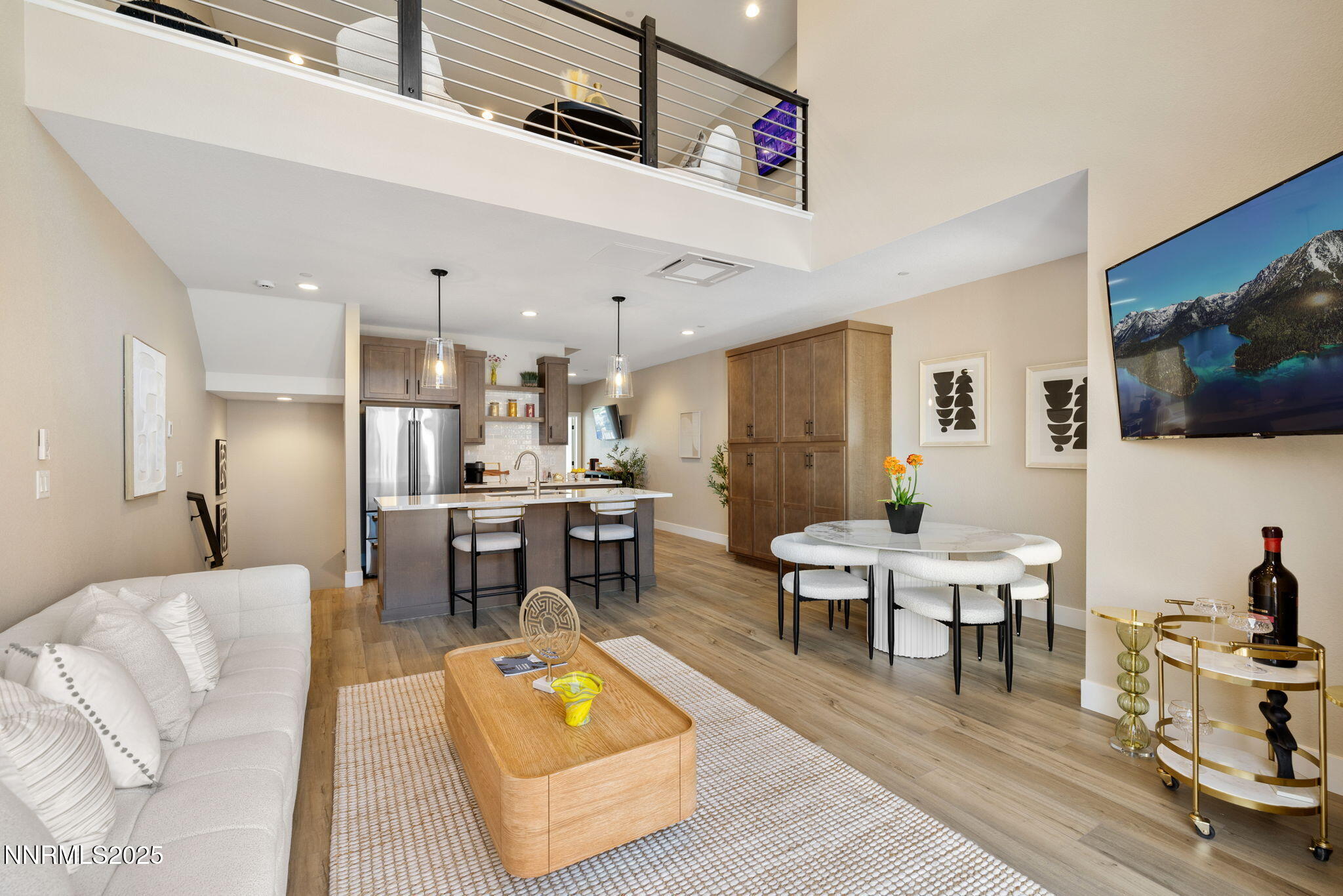 3826 Lakeside Drive, Unit 14 Reno, NV 89509 - Photo 13 of 26 39 Plan C or D Great Room Dining Room Ki