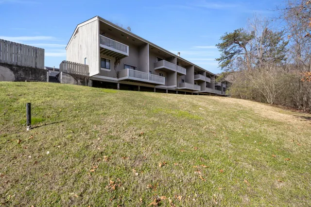 $180,000 | 800 Reads Lake Road, Unit 317, Chattanooga, TN 37415