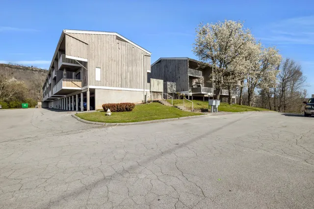 $180,000 | 800 Reads Lake Road, Unit 317, Chattanooga, TN 37415