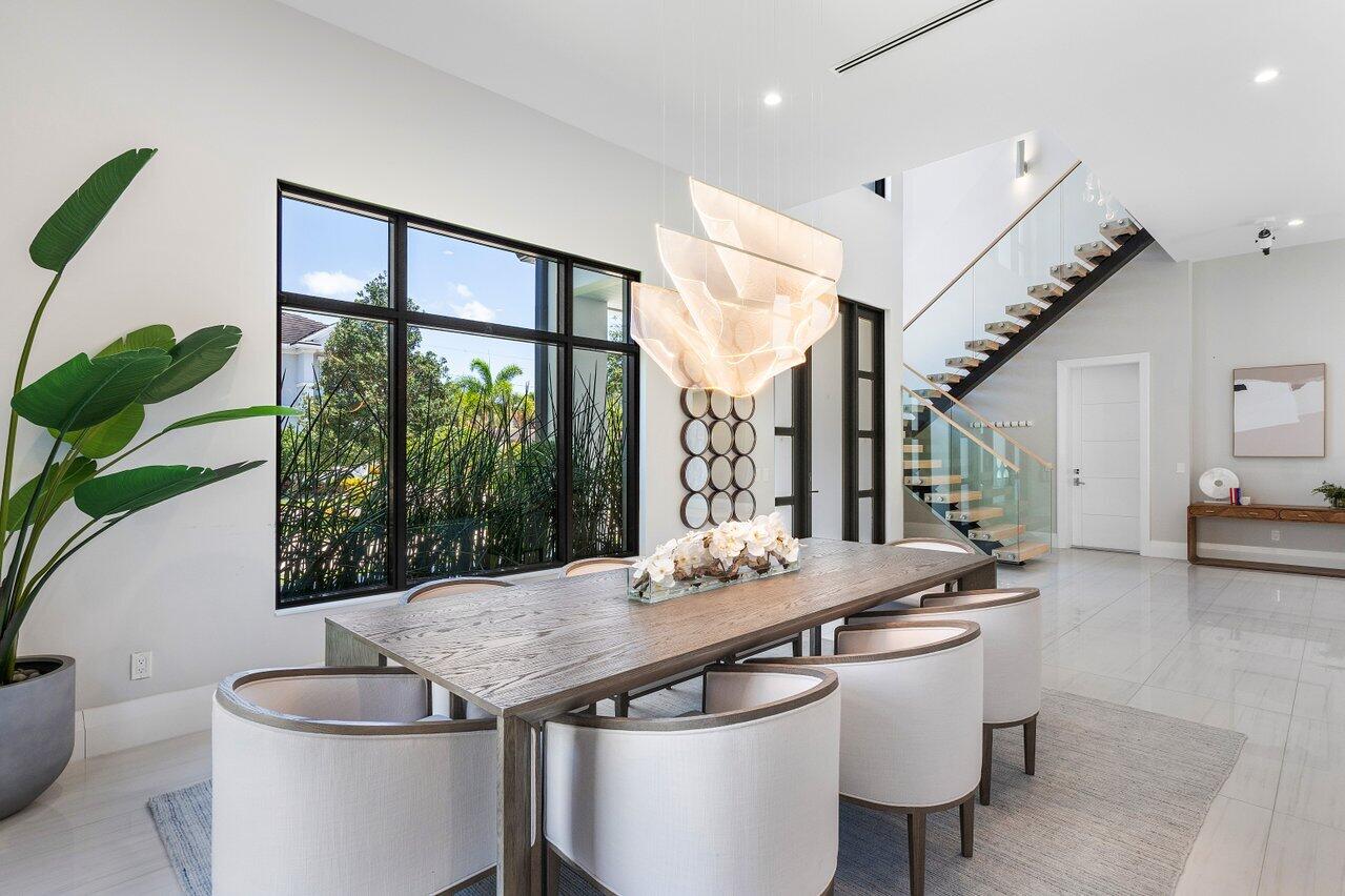 464 Northeast 7th Street Boca Raton, FL 33432 - Photo 25 of 67 Formal Dinning Room