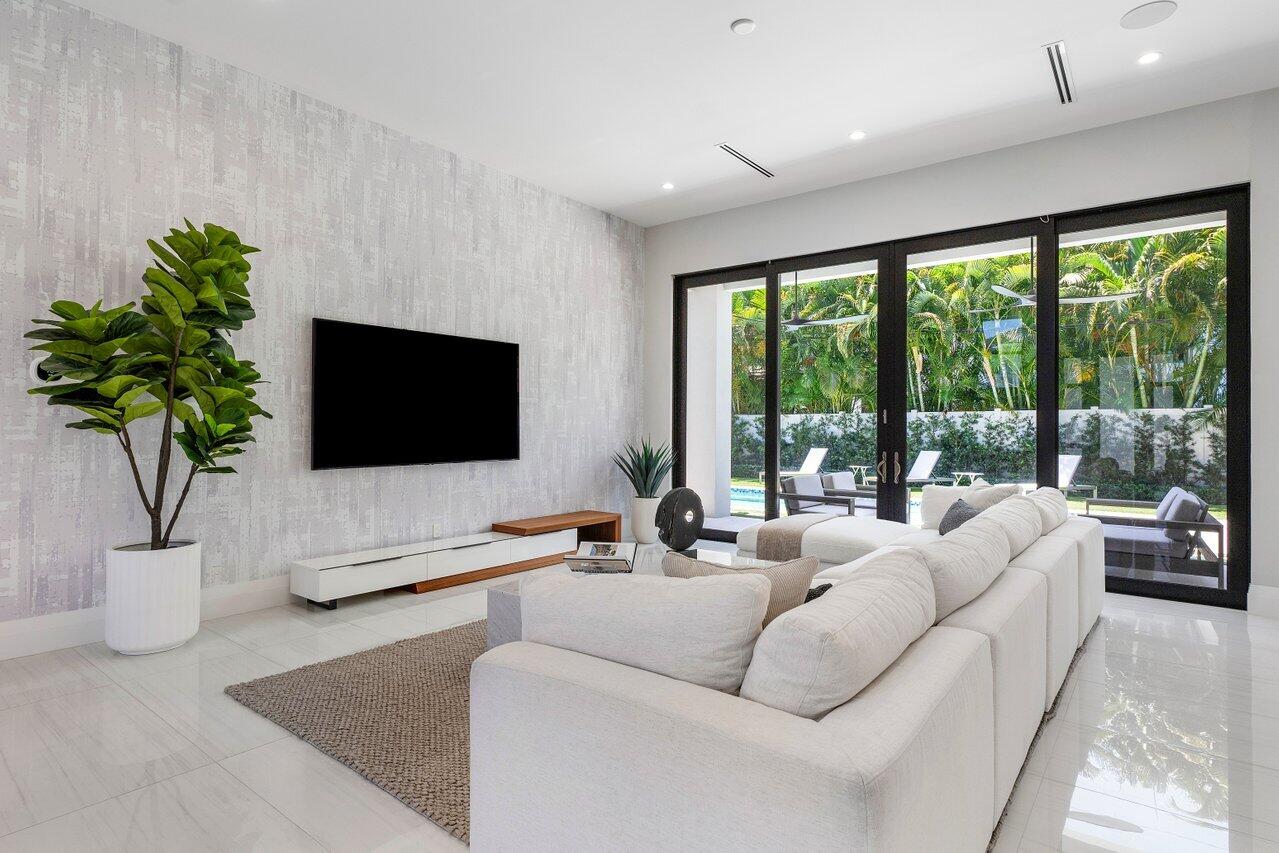 464 Northeast 7th Street Boca Raton, FL 33432 - Photo 29 of 67 010-464Northeast7thStreet-BocaRaton-FL-3