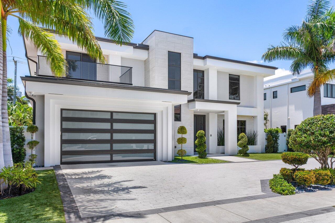 464 Northeast 7th Street Boca Raton, FL 33432 - Photo 3 of 67 002-464Northeast7thStreet-BocaRaton-FL-3