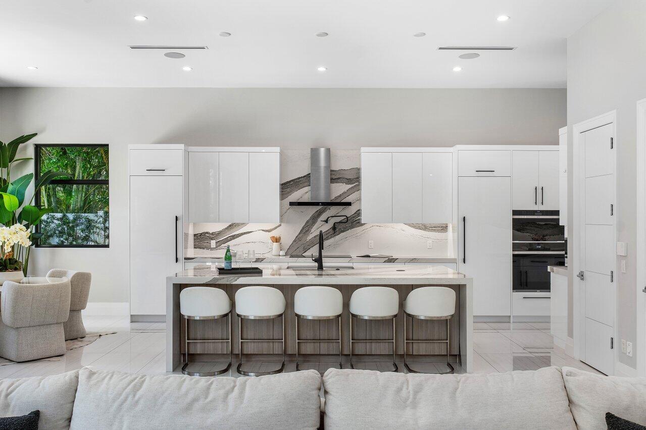 464 Northeast 7th Street Boca Raton, FL 33432 - Photo 32 of 67 Kitchen