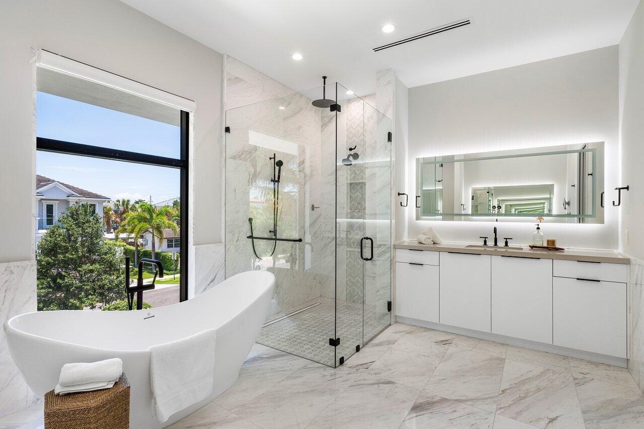 464 Northeast 7th Street Boca Raton, FL 33432 - Photo 55 of 67 Primary Bath