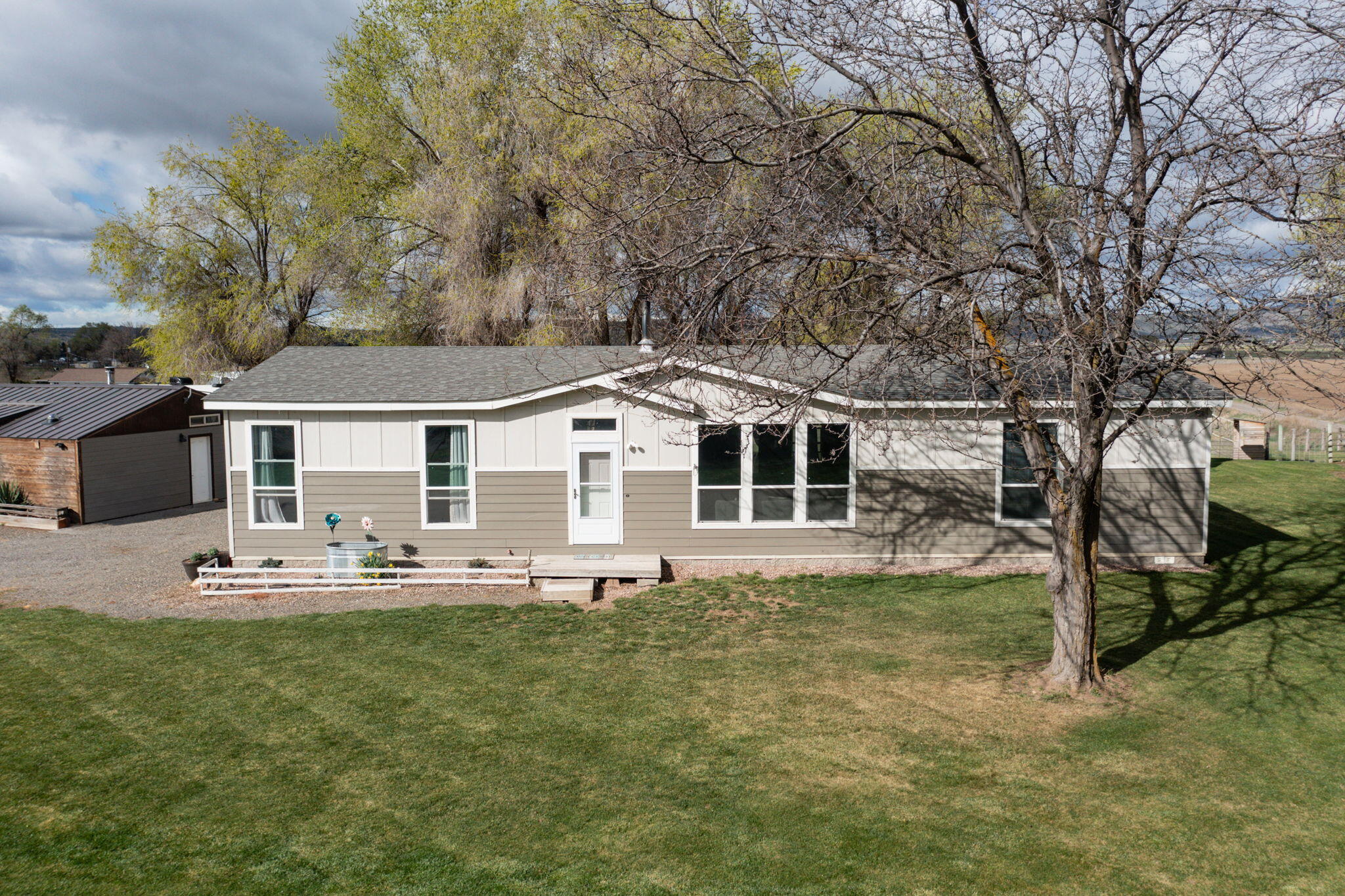 7651 Edwards Road Prineville, OR 97754 - Photo 10 of 54 2026_04_02_7651_NE_Edwards_Rd_Pv_drone-2