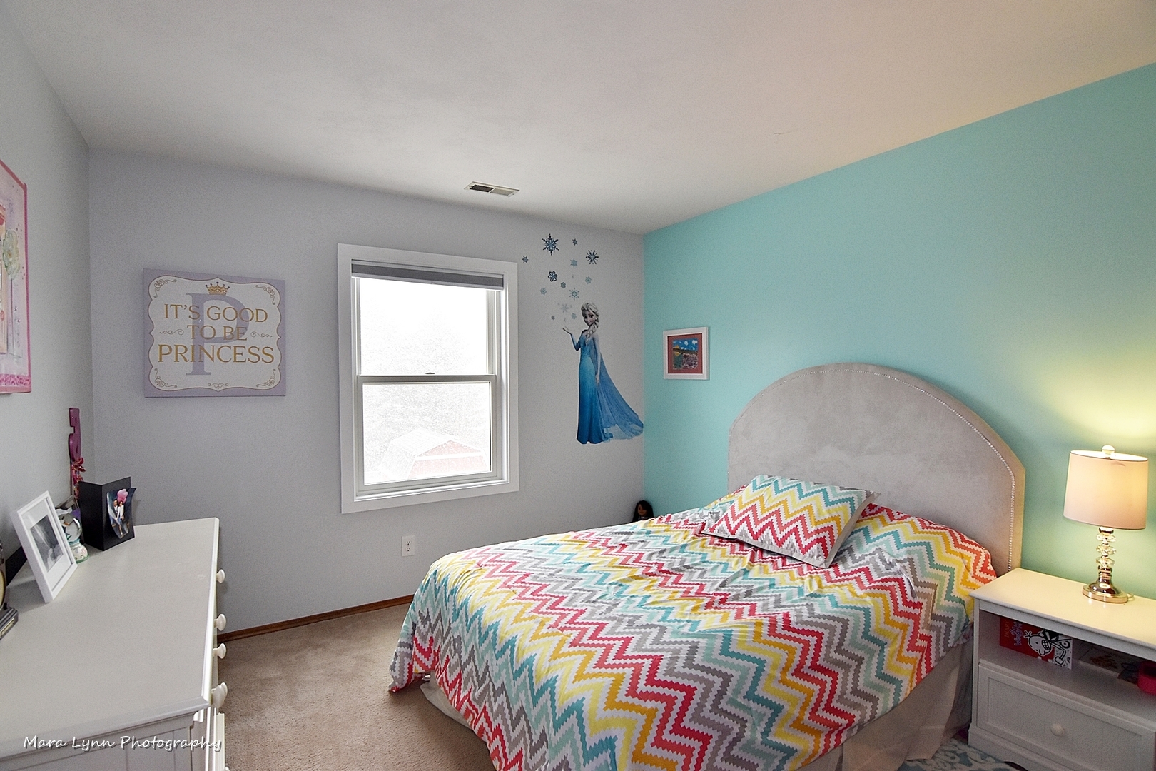 2667 Blackman Road Geneva, IL 60134 - Photo 15 of 17 a bedroom with a bed and a window