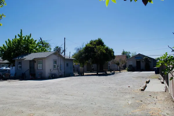 $410,000 | 1411 Annadale Avenue, Unit AC, Sanger, CA 93657