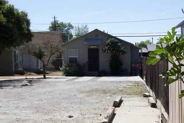 $410,000 | 1411 Annadale Avenue, Unit AC, Sanger, CA 93657