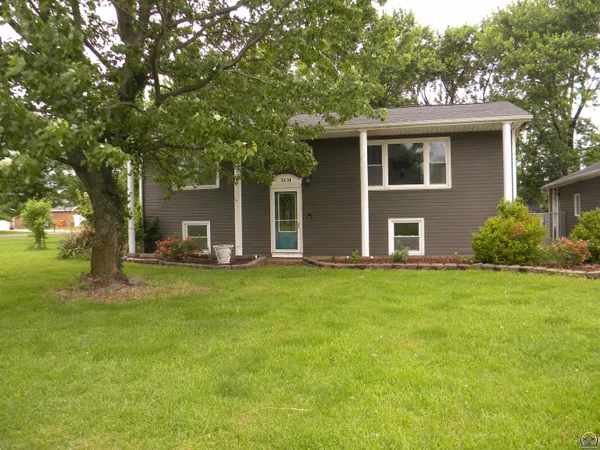 $212,400 | 301 North Sycamore Street, Lebo, KS 66856