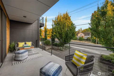 $2,299,950 | 332 10th Avenue South, Kirkland, WA 98033