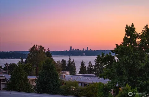 $2,299,950 | 332 10th Avenue South, Kirkland, WA 98033