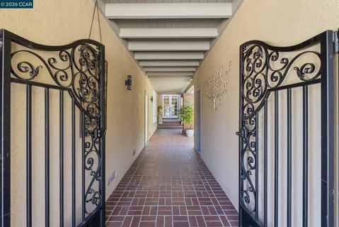 $2,995,000 | 45 Merrill Circle North, Moraga, CA 94556