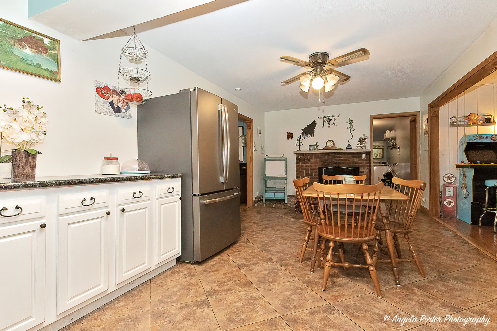 12306 Roger Road Woodstock, IL 60098 - Photo 5 of 20 a dining room with furniture and window