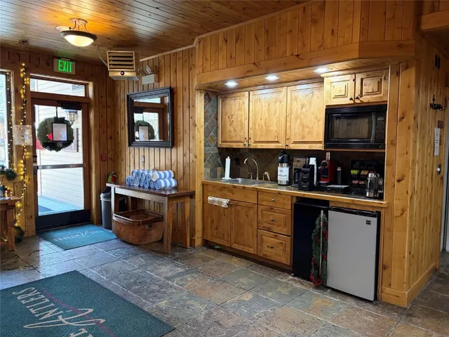 $4,150,000 | 2053 Ski Time Square Drive, Unit 212, Steamboat Springs, CO 80487