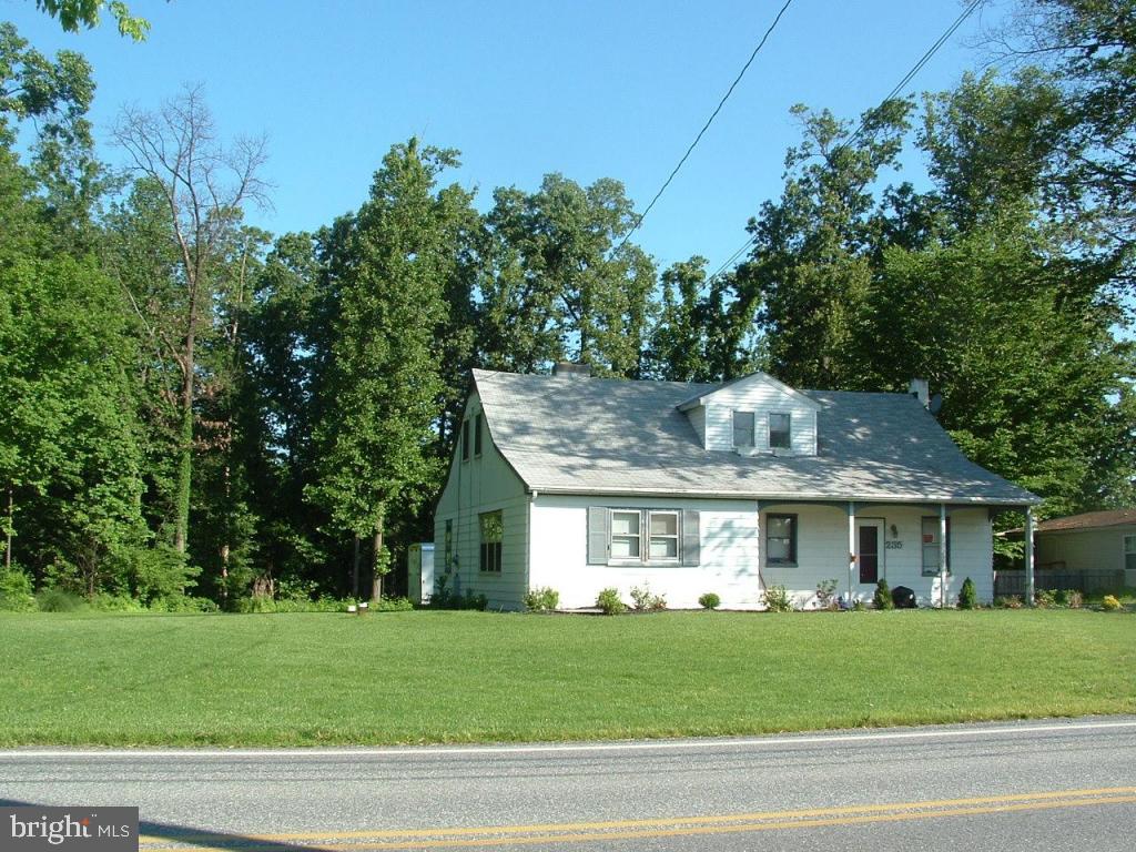 235 West Ridge Road Elizabethtown, PA 17022 - Photo 2 of 5 a front view of a house with a yard