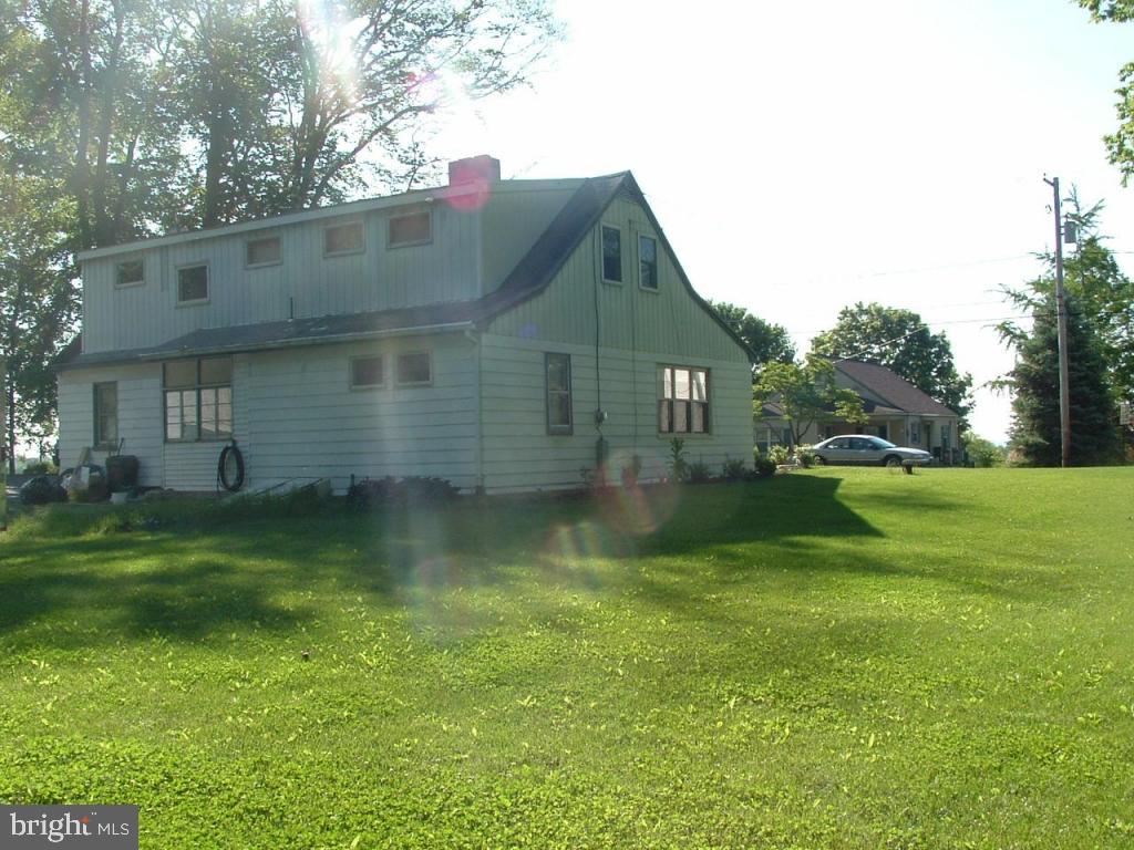 235 West Ridge Road Elizabethtown, PA 17022 - Photo 3 of 5 a view of a house with a yard