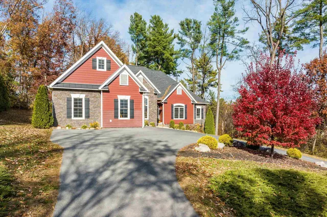 $949,900 | 124 Steeplechase Drive, Penn Laird, VA 22846