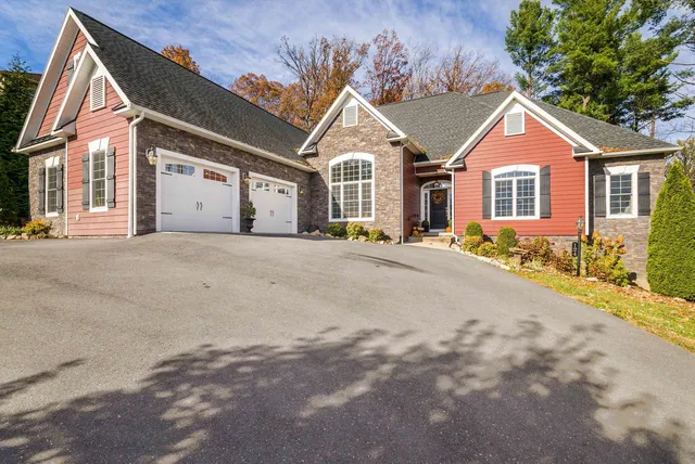 $949,900 | 124 Steeplechase Drive, Penn Laird, VA 22846