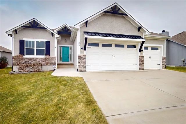 $525,000 | 309 Southwest Chelmsford Drive, Blue Springs, MO 64014