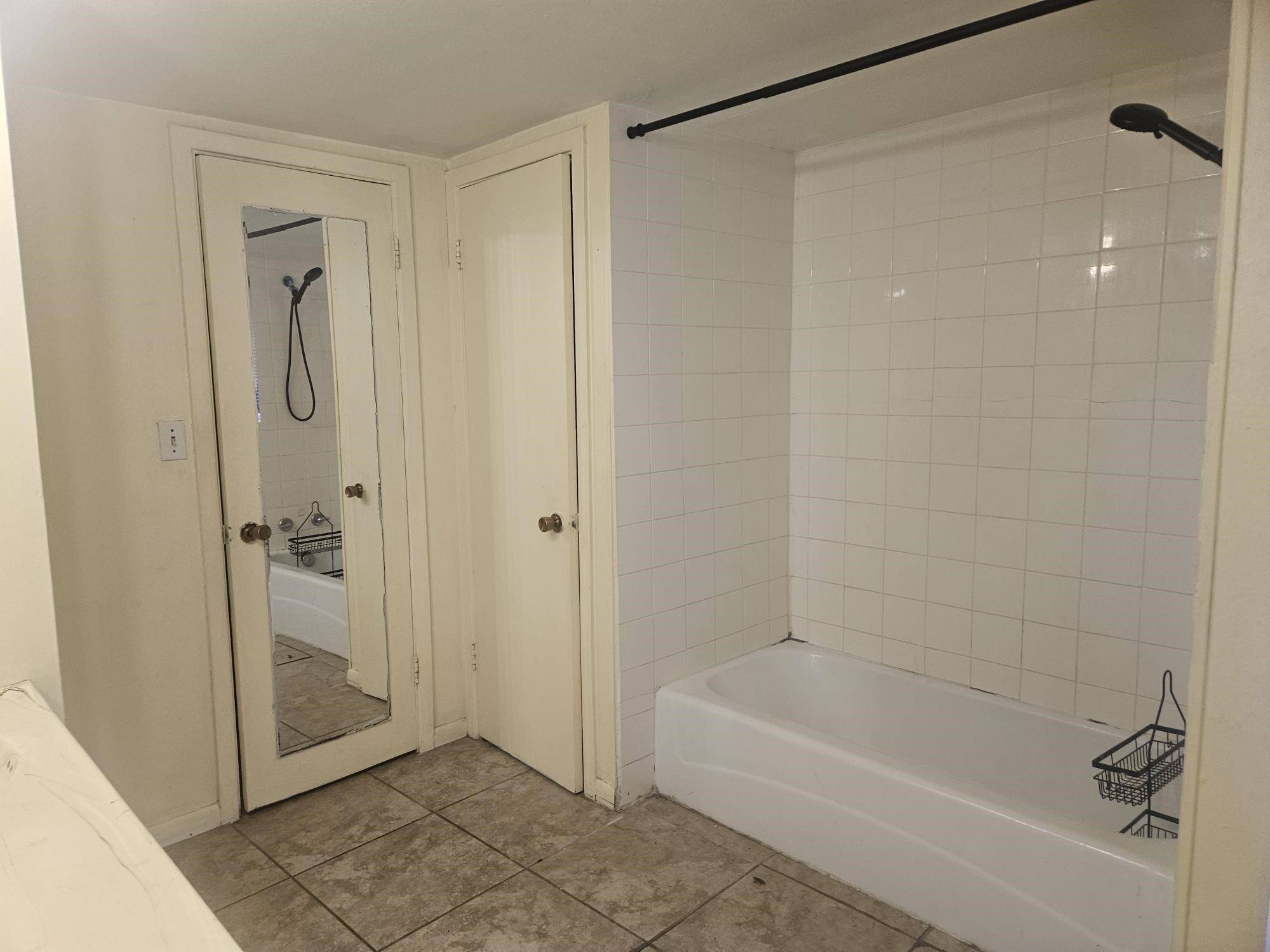 1318-1 Austin Street Rosenberg, TX 77471 - Photo 4 of 5 a bathroom with a bathtub
