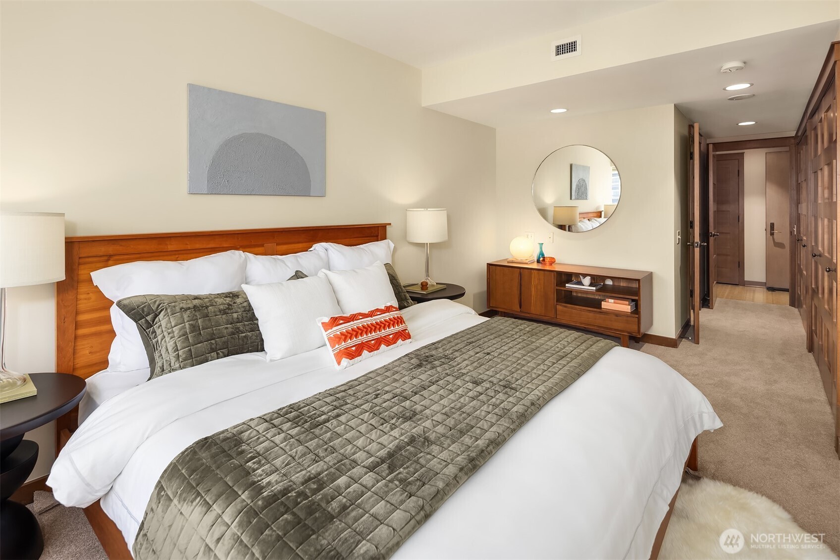 1301 Spring Street, Unit 8F Seattle, WA 98104 - Photo 17 of 32