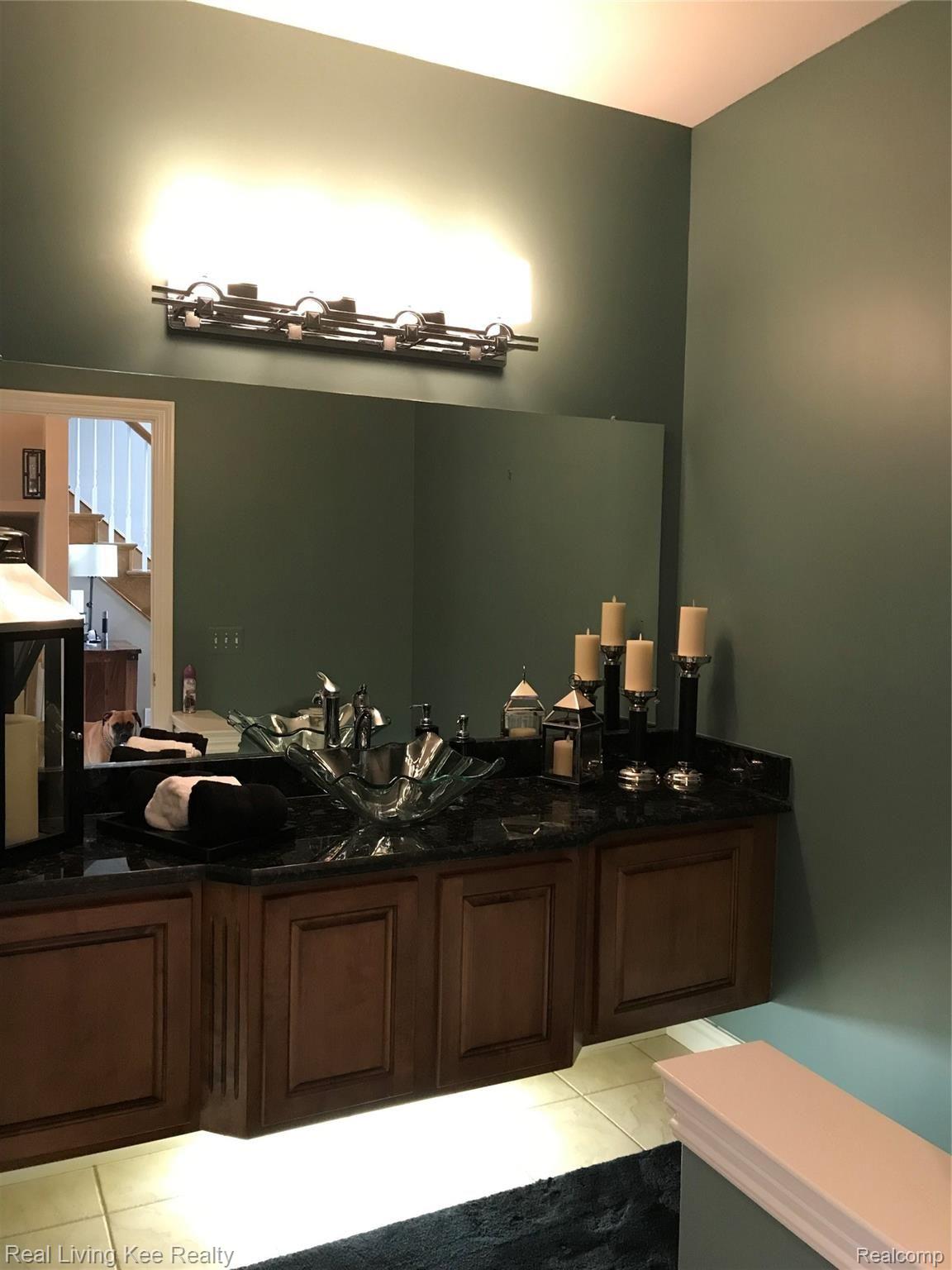 1124 Terra Court Rochester, MI 48306 - Photo 21 of 47 Powder Room