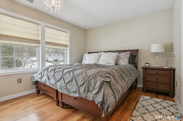 $825,000 | 10 Ball Road, North Haven, CT 06473