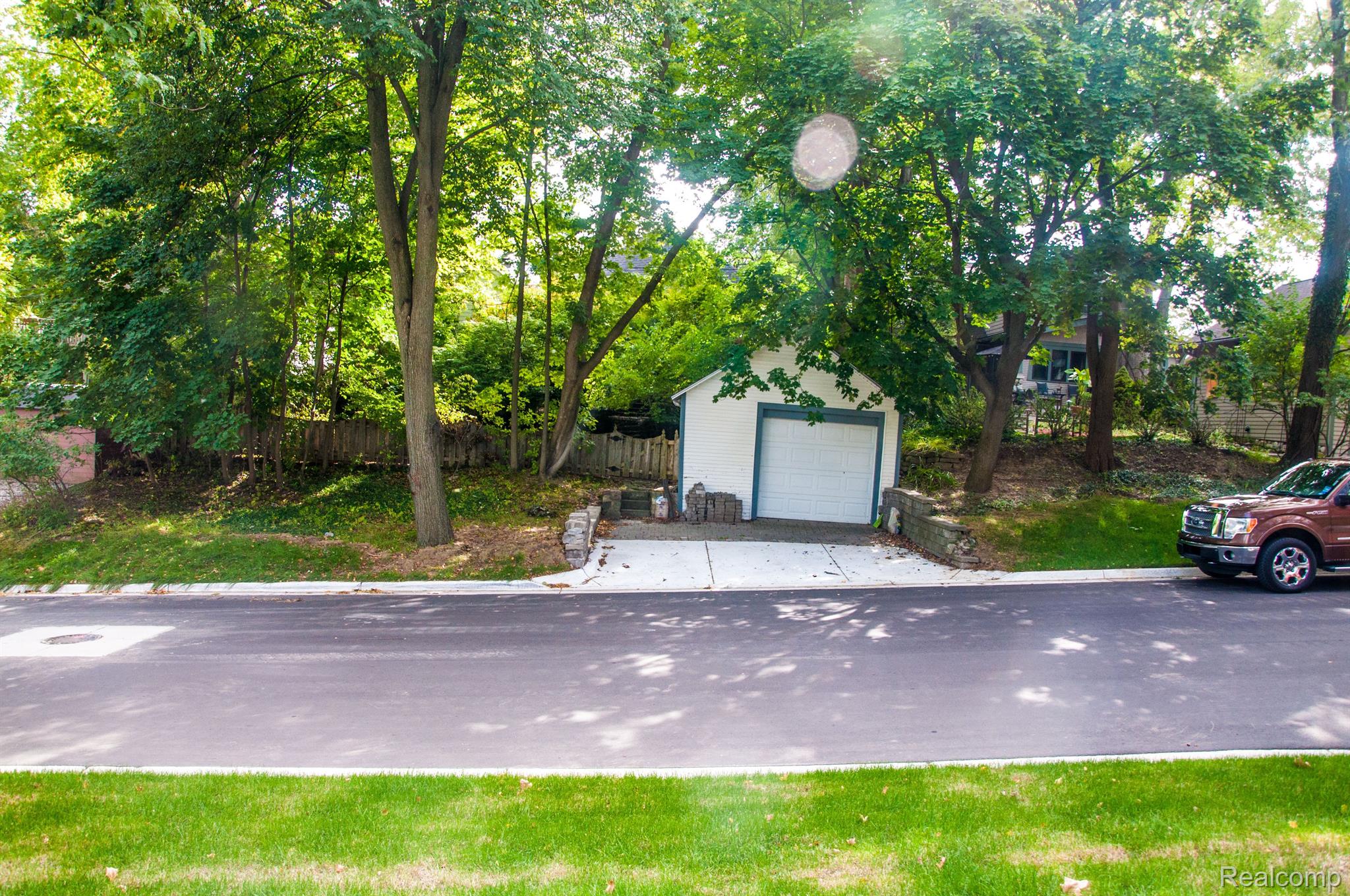 514 Harrison Street Rochester, MI 48307 - Photo 3 of 43 Gallery Image 3