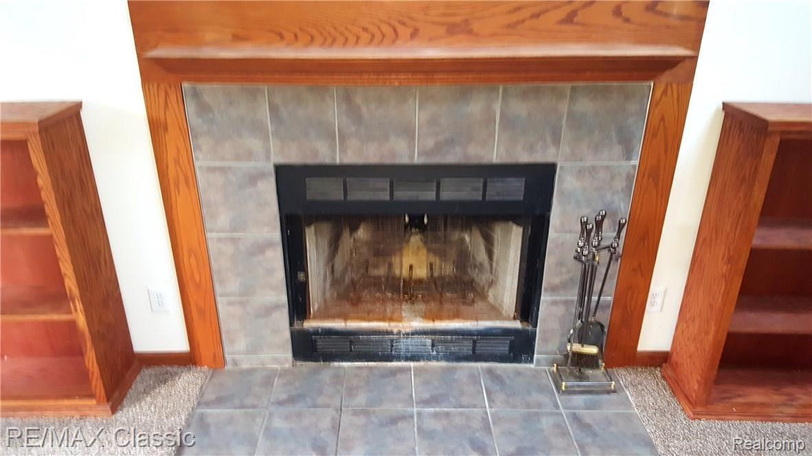 1400 Nightingale Road Wixom, MI 48393 - Photo 27 of 30 20170614_192134.jpg