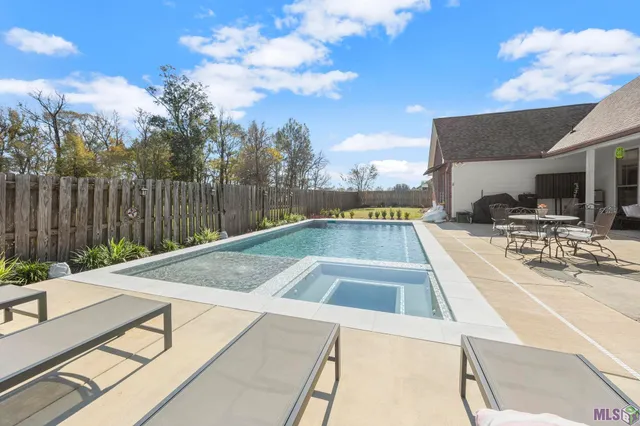 $475,000 | 8510 Ormand Drive, Zachary, LA 70791