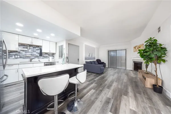 $499,000 | 22725 Lakeway Drive, Unit 393, Diamond Bar, CA 91765