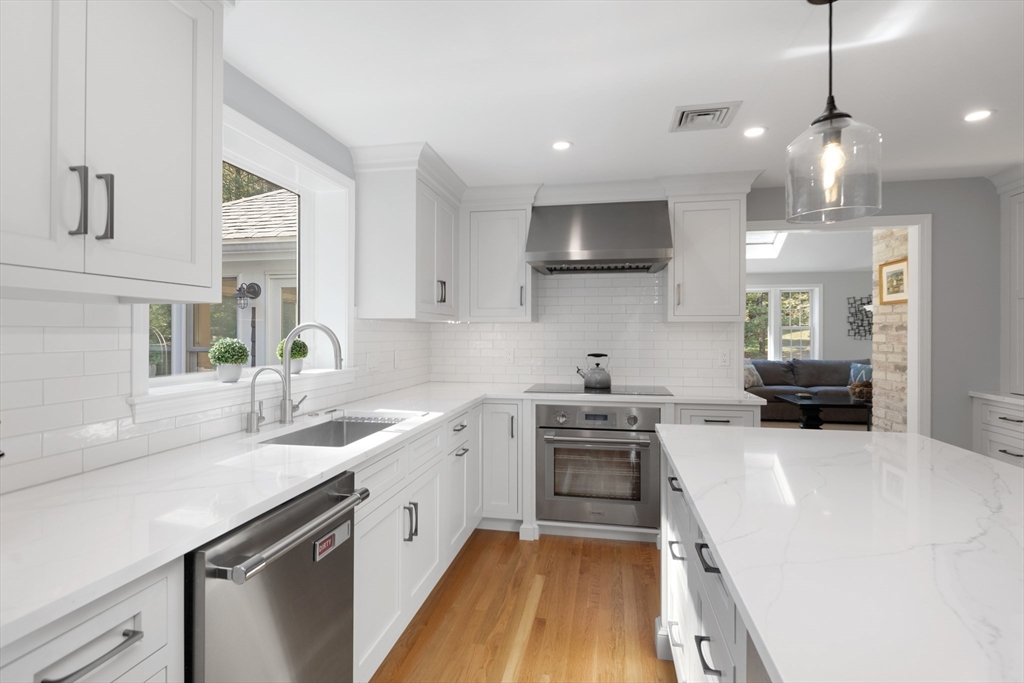 36 Myers Farm Road Hingham, MA 02043 - Photo 7 of 41 Gallery Image 7