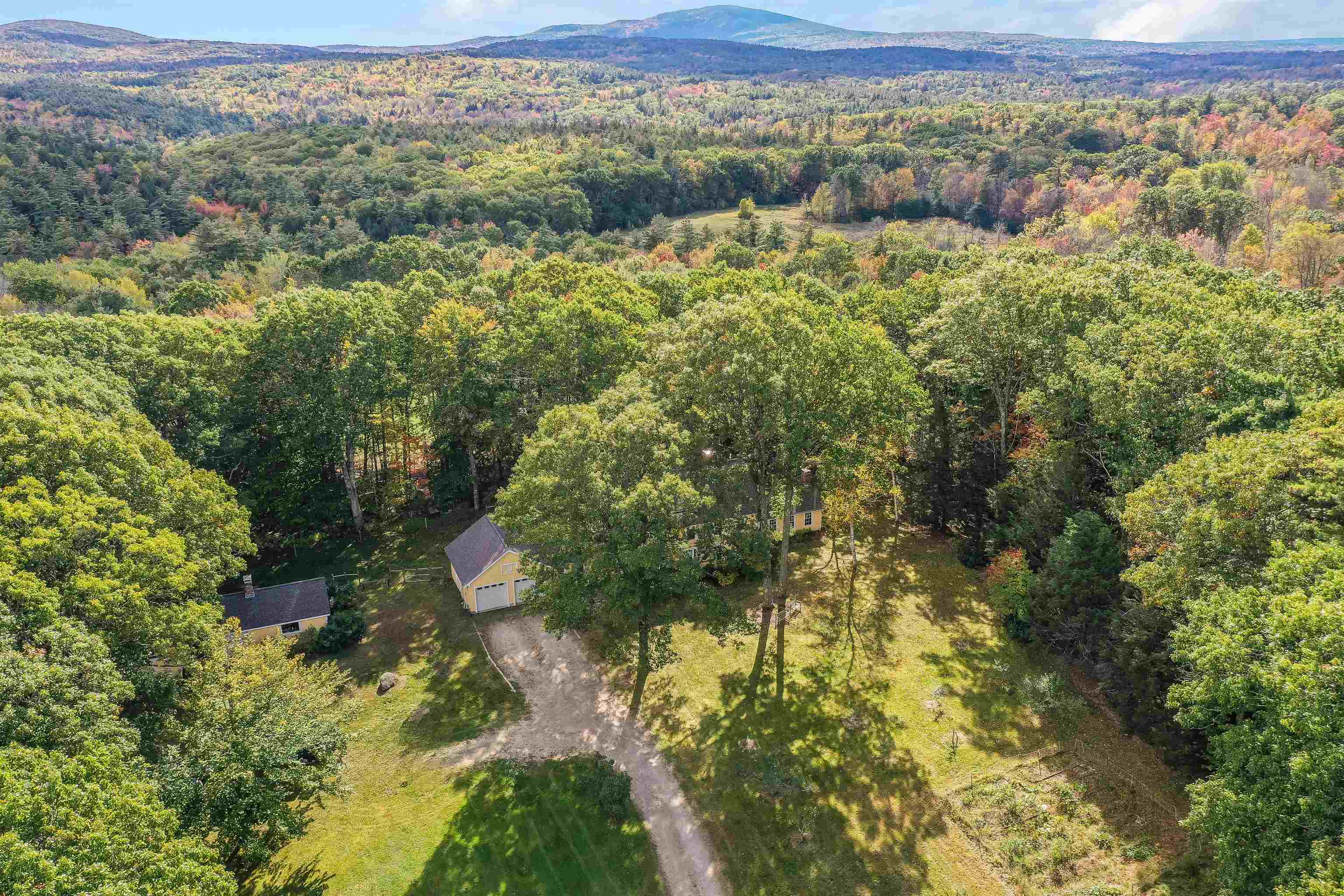 247 Reid Road Francestown, NH 03043 - Photo 4 of 40