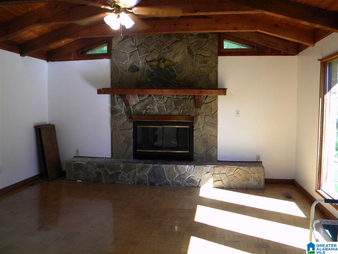 3065 Wenonah Park Road Southwest Birmingham, AL 35211 - Photo 3 of 15
