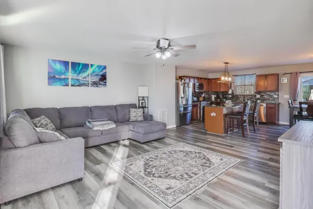 $418,900 | 3365 Ryan Drive, Yorkville, IL 60560