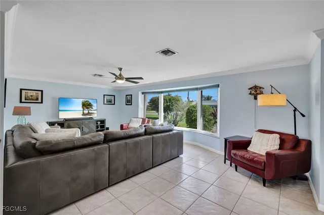 $565,000 | 4232 Southeast 8th Place, Cape Coral, FL 33904