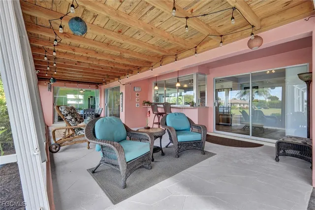 $565,000 | 4232 Southeast 8th Place, Cape Coral, FL 33904