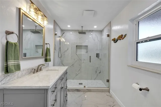 $565,000 | 4232 Southeast 8th Place, Cape Coral, FL 33904