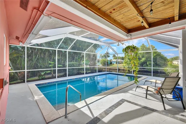 $565,000 | 4232 Southeast 8th Place, Cape Coral, FL 33904
