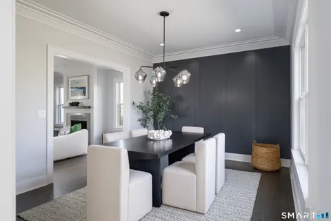 $2,895,000 | 27 Raymond Street, New Canaan, CT 06840