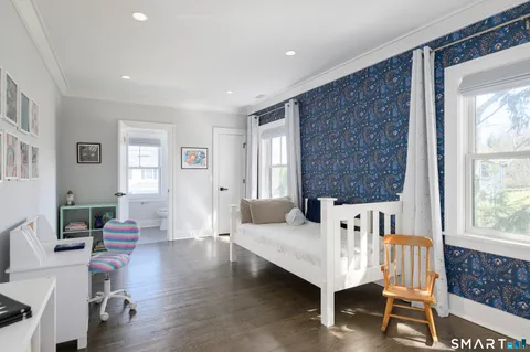$2,895,000 | 27 Raymond Street, New Canaan, CT 06840