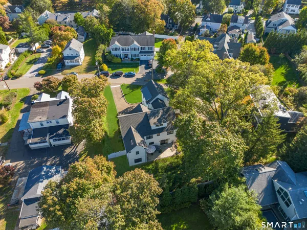 $2,895,000 | 27 Raymond Street, New Canaan, CT 06840