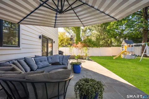 $2,895,000 | 27 Raymond Street, New Canaan, CT 06840