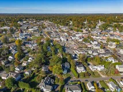 $2,895,000 | 27 Raymond Street, New Canaan, CT 06840