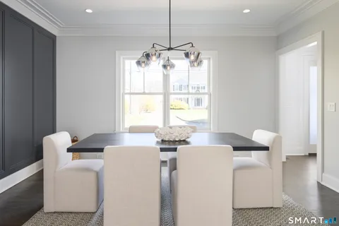 $2,895,000 | 27 Raymond Street, New Canaan, CT 06840
