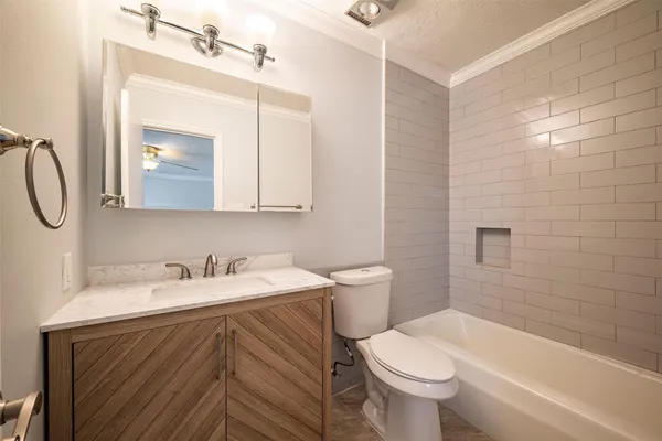 $1,650 | 2352 Triway Lane, Unit 152, Houston, TX 77043