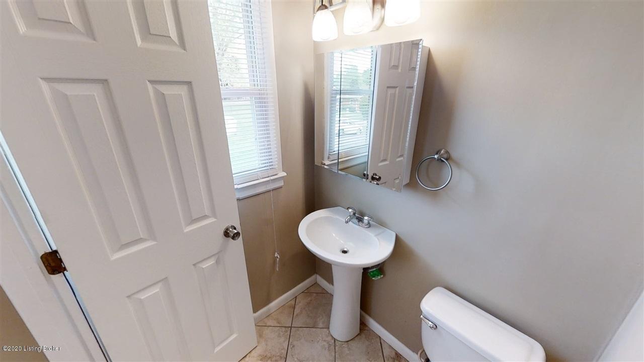 1802 Rodney Street Radcliff, KY 40160 - Photo 27 of 46 full-10052315-36