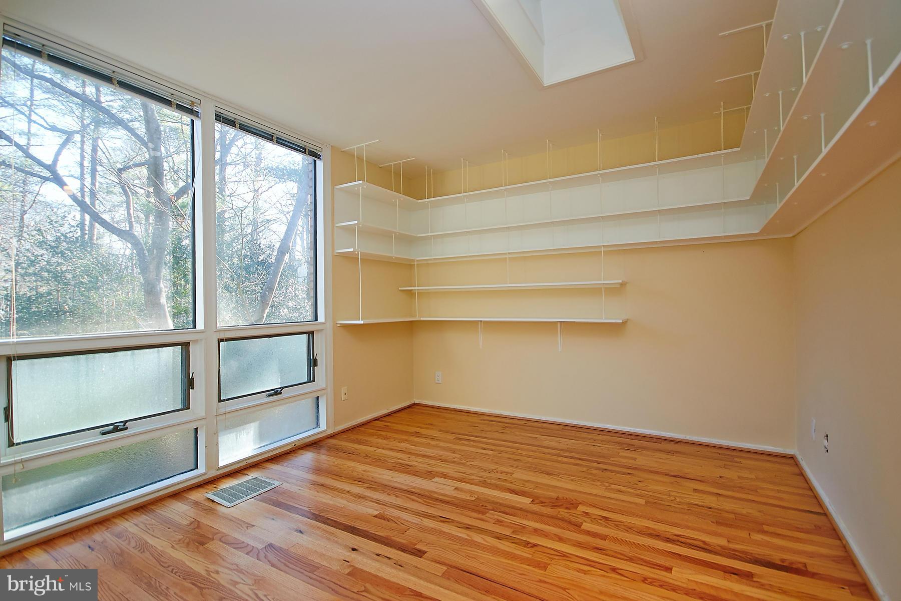1696 Chimney House Road Reston, VA 20190 - Photo 22 of 30 Bedroom