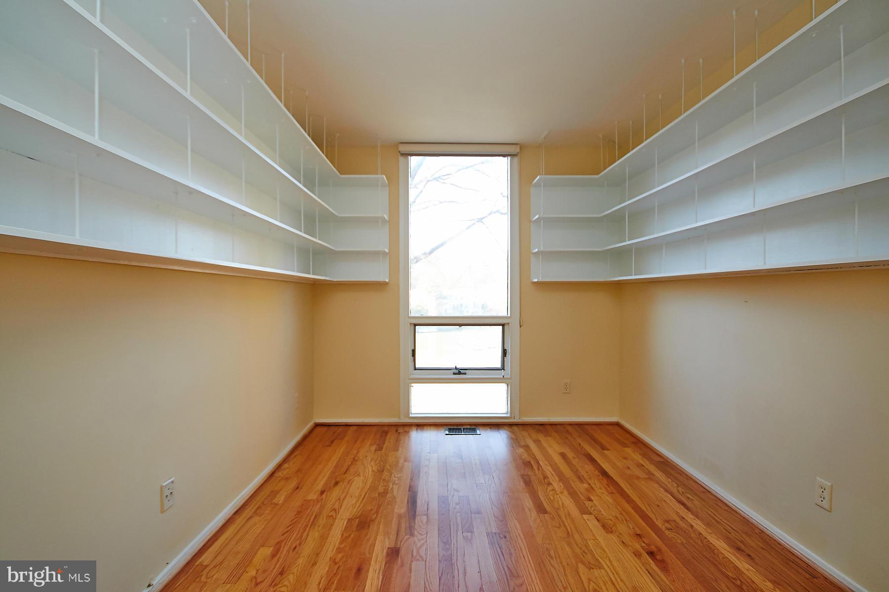 1696 Chimney House Road Reston, VA 20190 - Photo 23 of 30 Bedroom