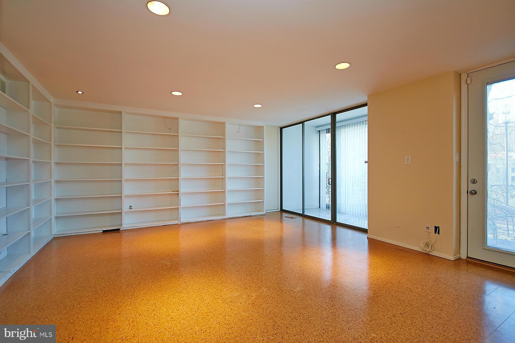 1696 Chimney House Road Reston, VA 20190 - Photo 25 of 30 Family Room